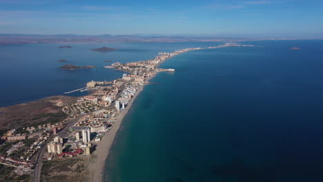 Die-Sandbank-Des-Kleinen-Meeres-Spanien-La-Manga-Mar-Menor-Sonniger-Tag-Antenne